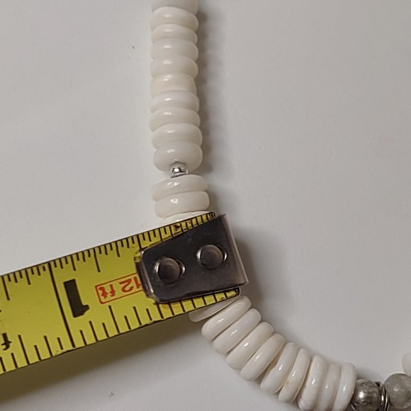 Vintage Black And White Beaded Necklace With Wood Star Pendant 17 Inches Long - Picture 12 of 13